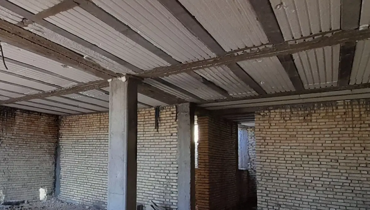 خانه منزل مسکونی نیمه ساخت