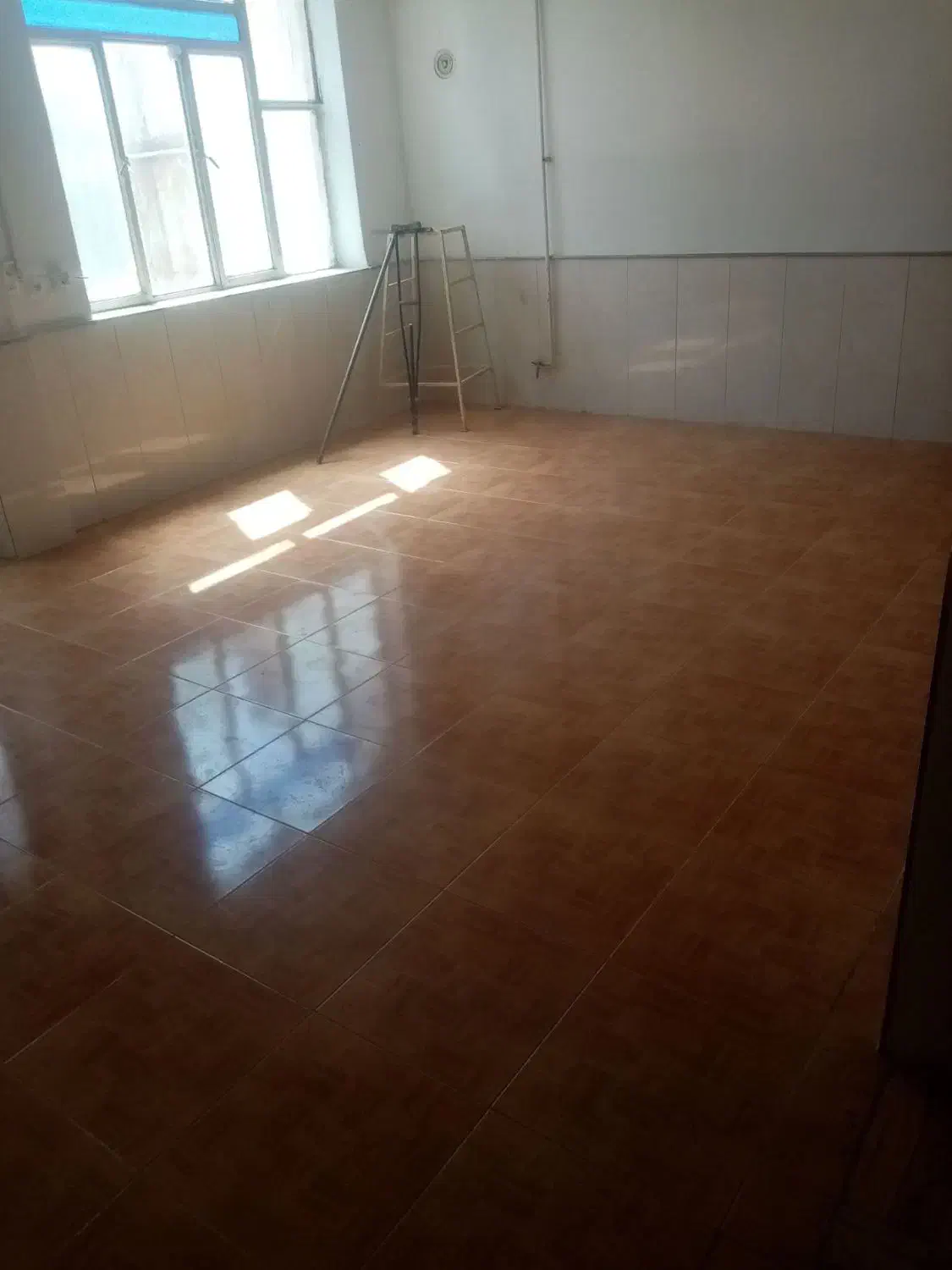 حاشیه شریعتی_پارکینگ دار