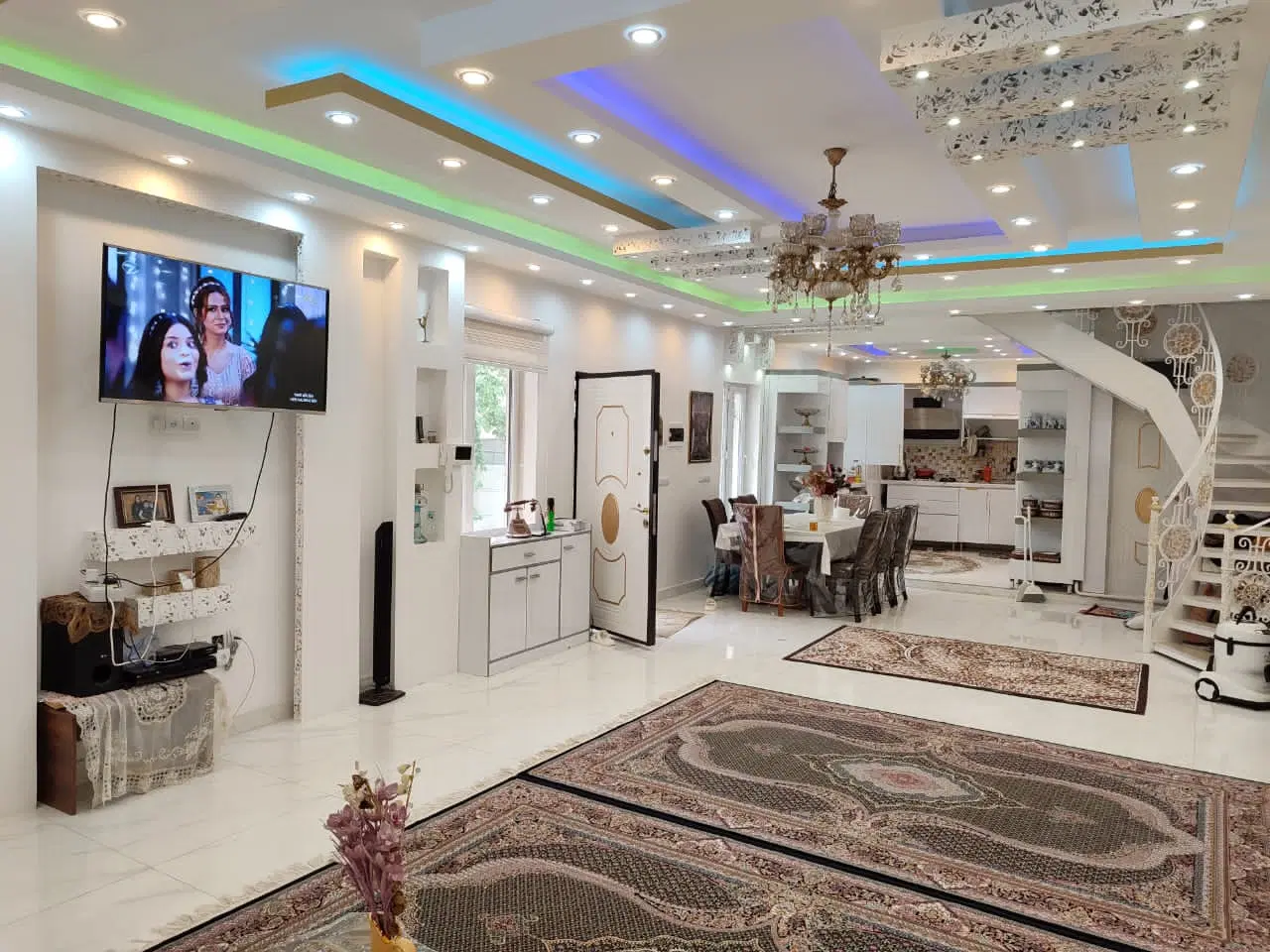 مسکونی وتجاری