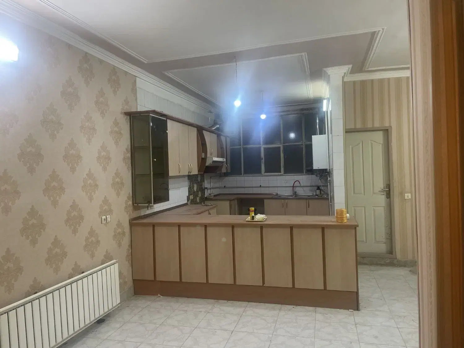 آپارتمان 76 متری خیابان دانشگاه-کوچه دانشگاه 35