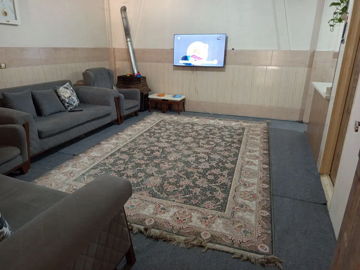 اجاره۶۰متری