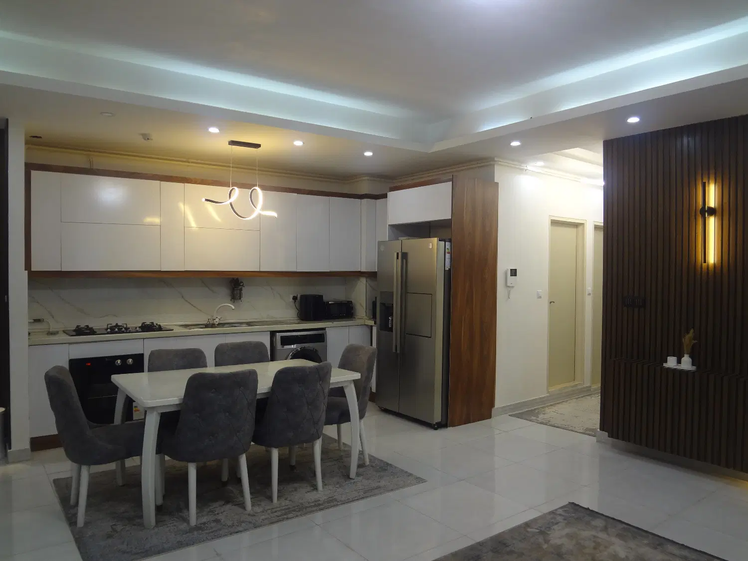 آپارتمان 98 متری_ سند تک برگ_ 2 خواب _ مطهری