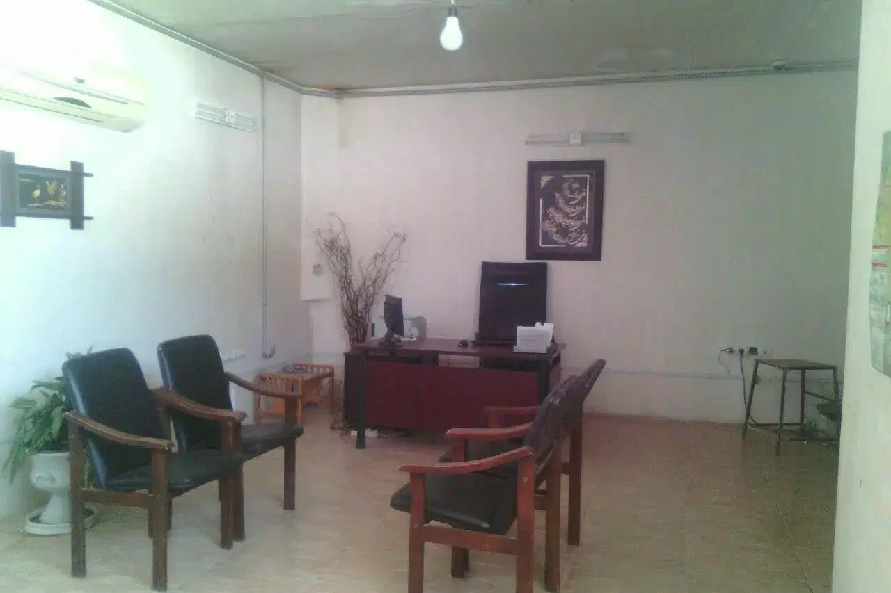 انبار ۱۰۰۰متری سوله و ۱۰۰تن سردخانه