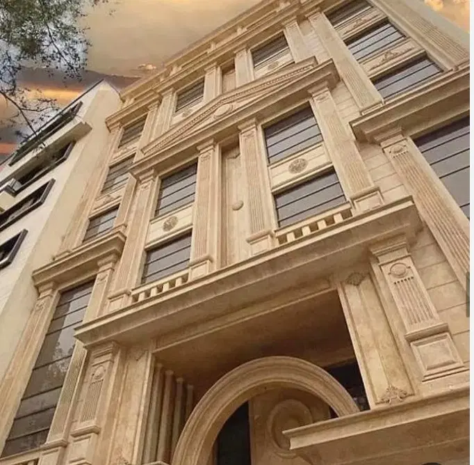 فروش آپارتمان ۲۲۱ متر سه خواب کاشانی ۳