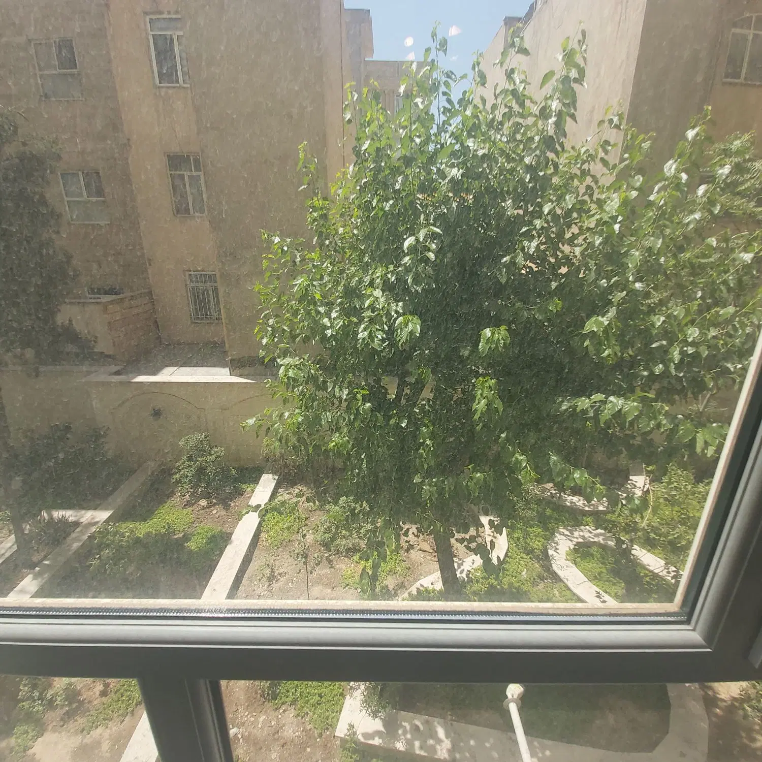 ۹۶ متر _تکواحدی_ستارخان کوثر_سالن پرده خور