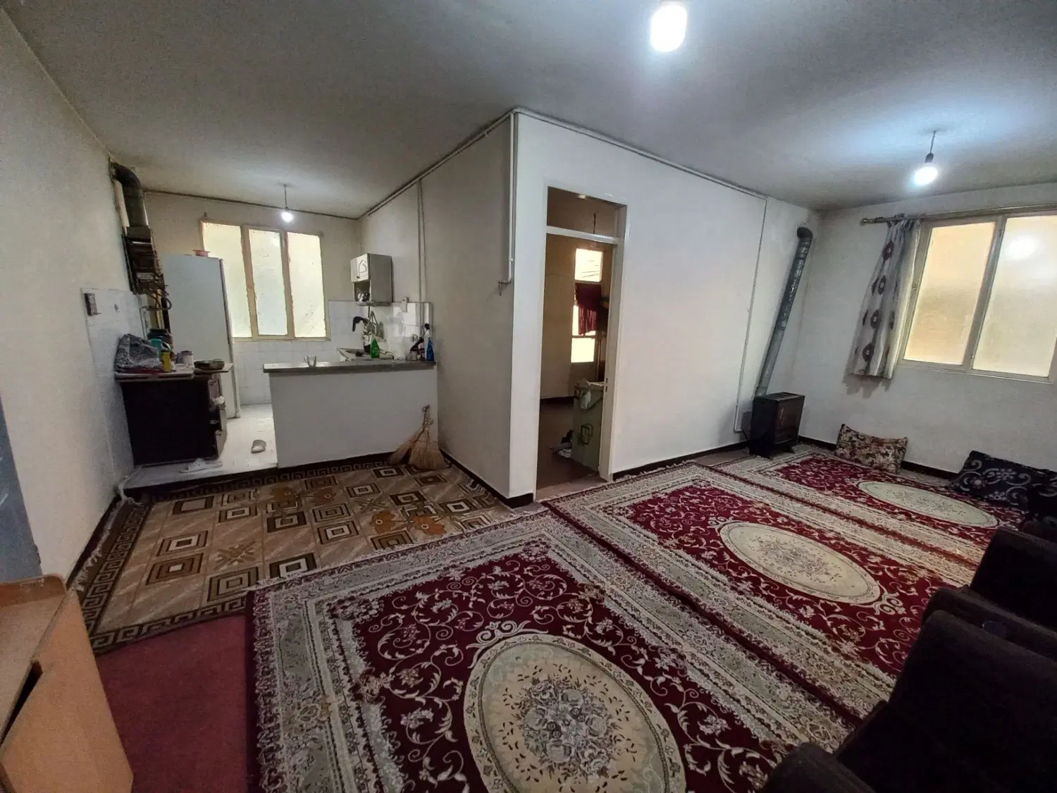 آپارتمان ۶۰ متری طبقه اول ، املاک من و تو