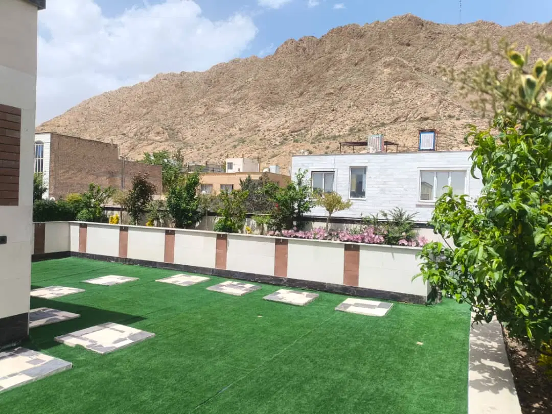 فروش حیاط ویلایی خ کمیل