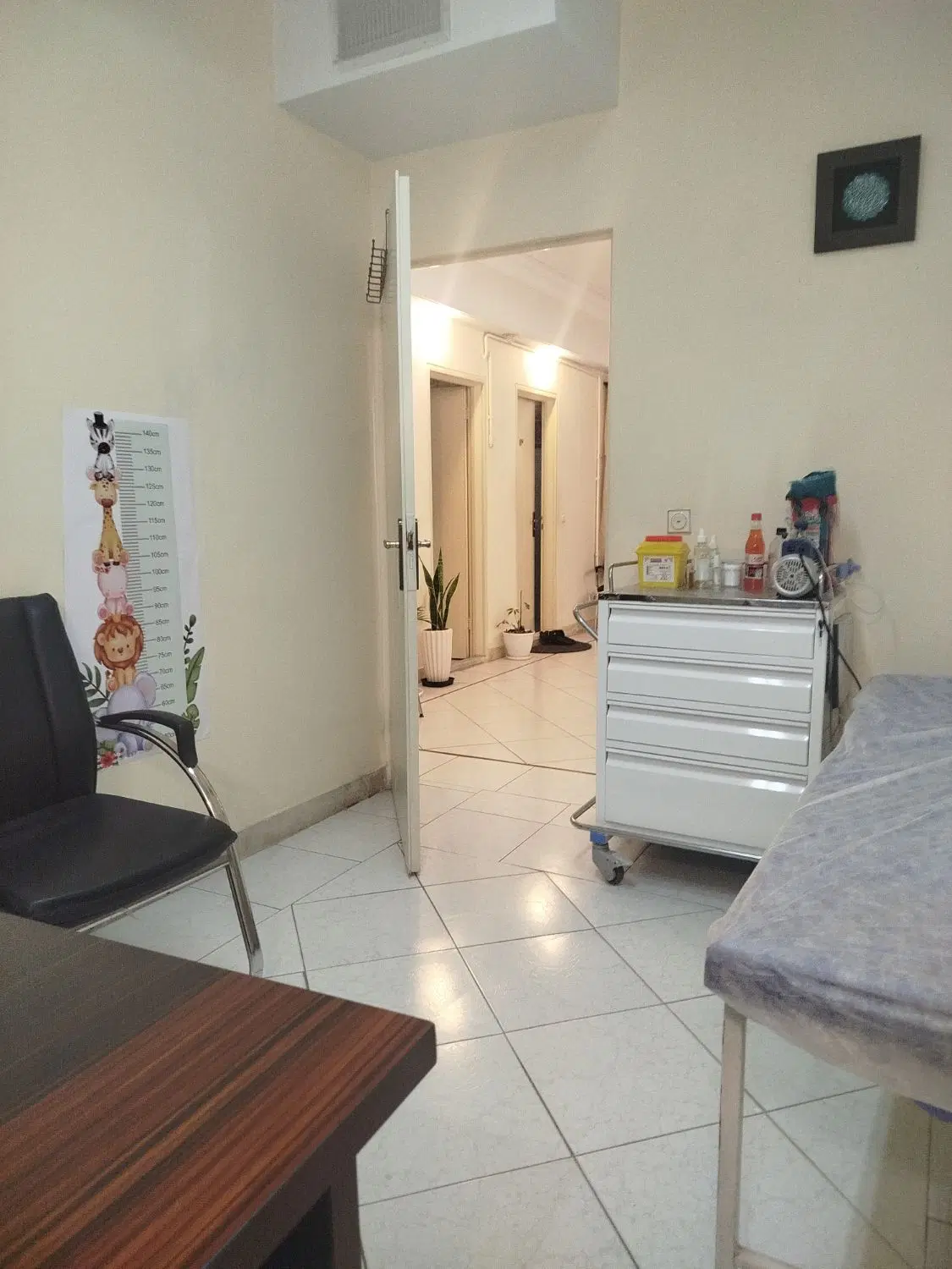 اجاره پاره وقت مطب مبله چهارراه طالقانی