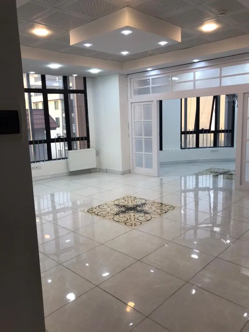 130متر _ اداری _ بر شریعتی