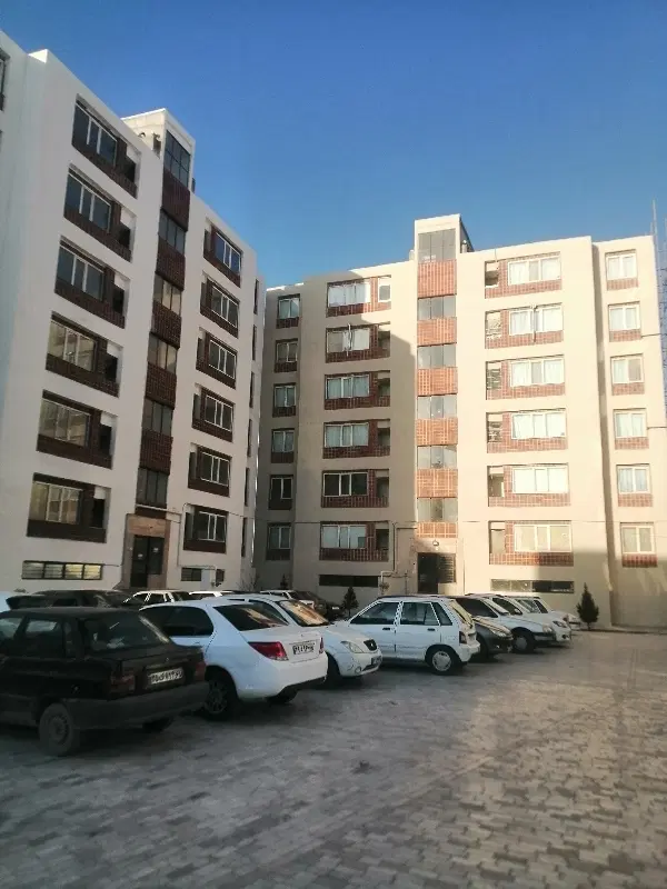 آپارتمان 110 متری خیابان هجرت گلزار