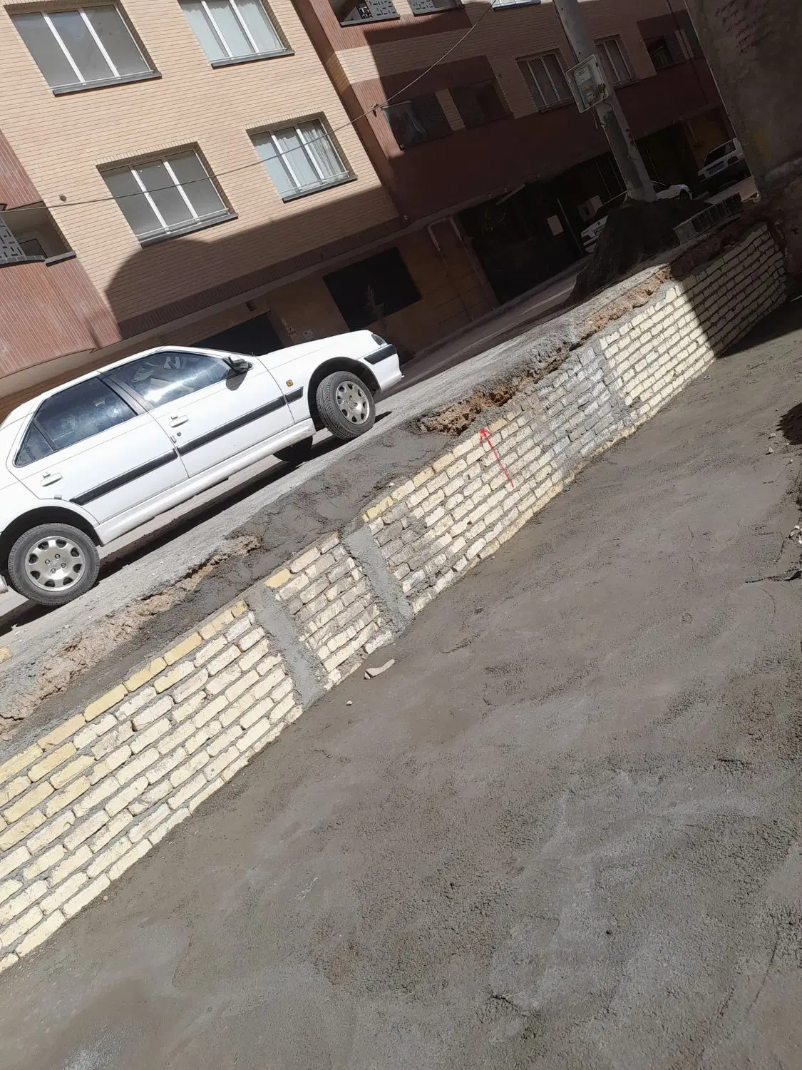 زمین شمالی۲۵۳ متر بر خیابان ۱۶متری  خردمند