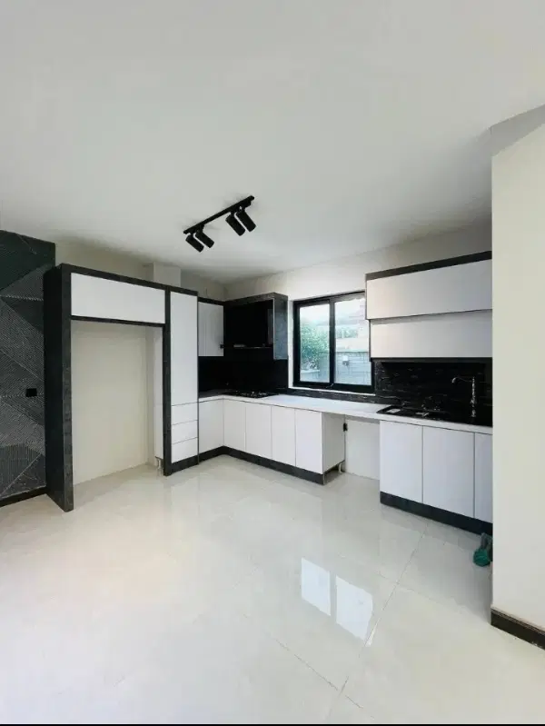 ویلایی _ مدرن_  تاپ لوکیشن
