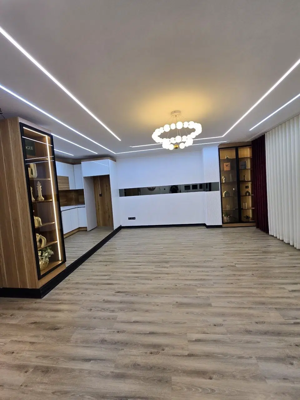 95متر _پارکینگ سندی_50متر حیاط اختصاصی