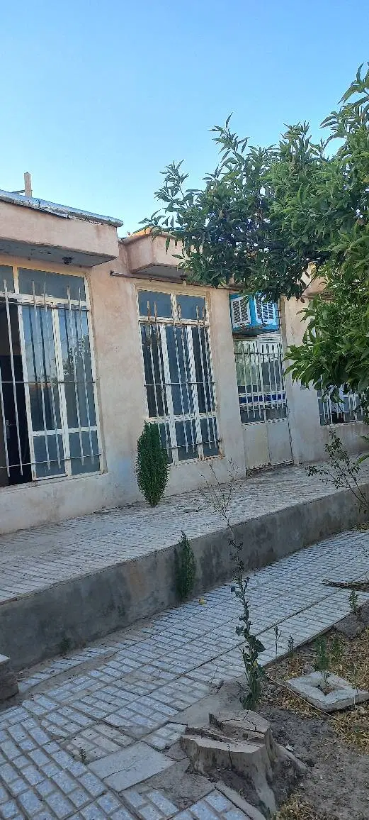 منزل ویلایی کلنگی در روستای سرکاریز شهرتربت حیدریه