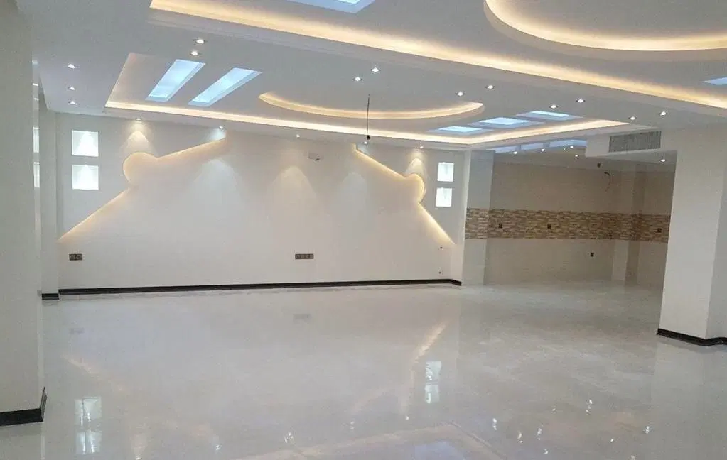 فروش آپارتمان ۱۵۵ متری در خیابان مبارزان