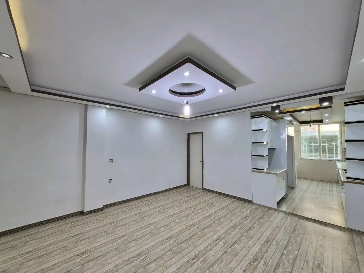 ۷۵متر پارکینگ سندی آسانسور سر شاهد غربی روبنما