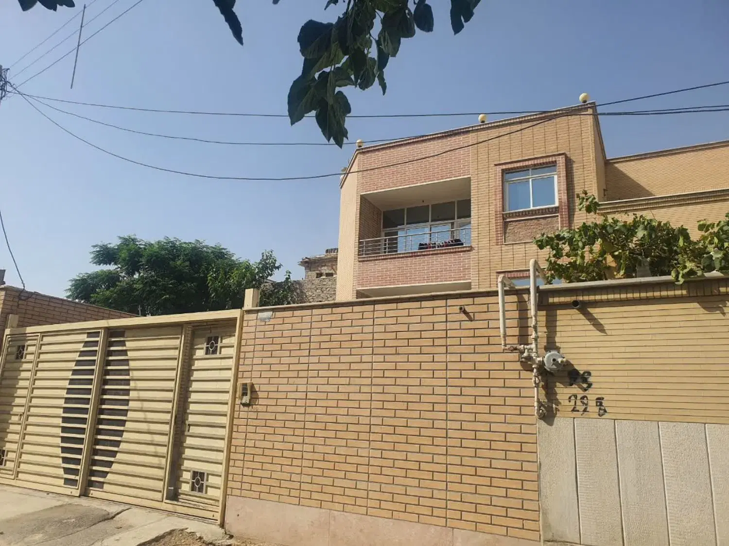 سه طبقه ویلایی