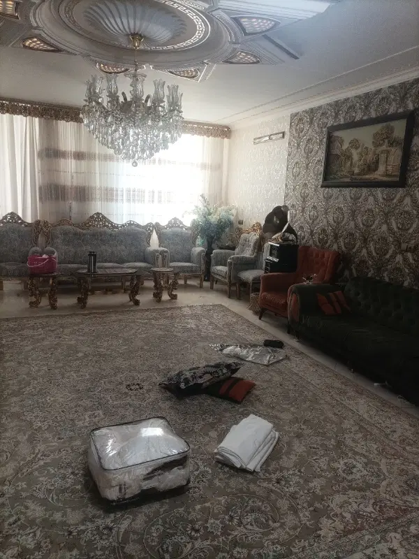 خانه دوطبقه ونیم میدان معلم ۱۳۰متری