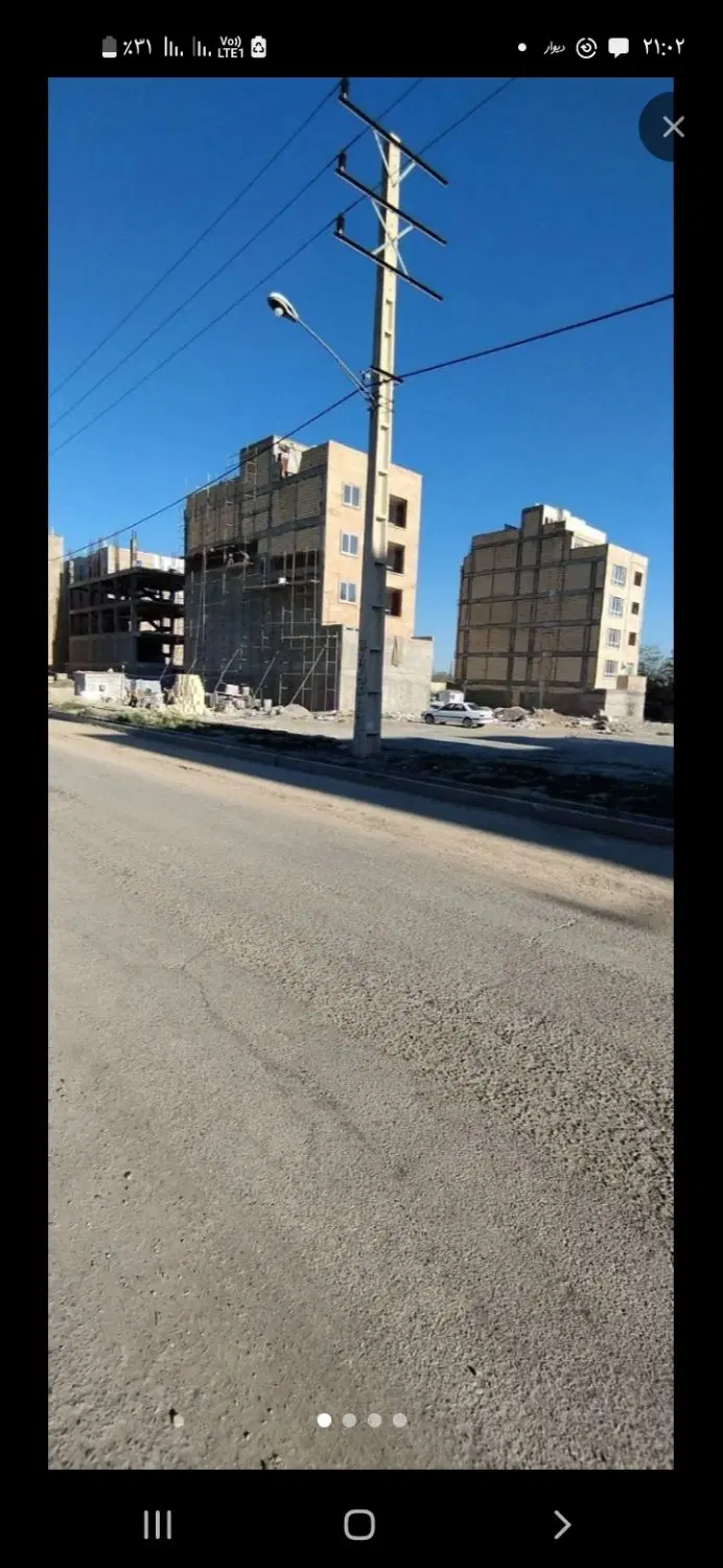 زمین ۲۰۰متر