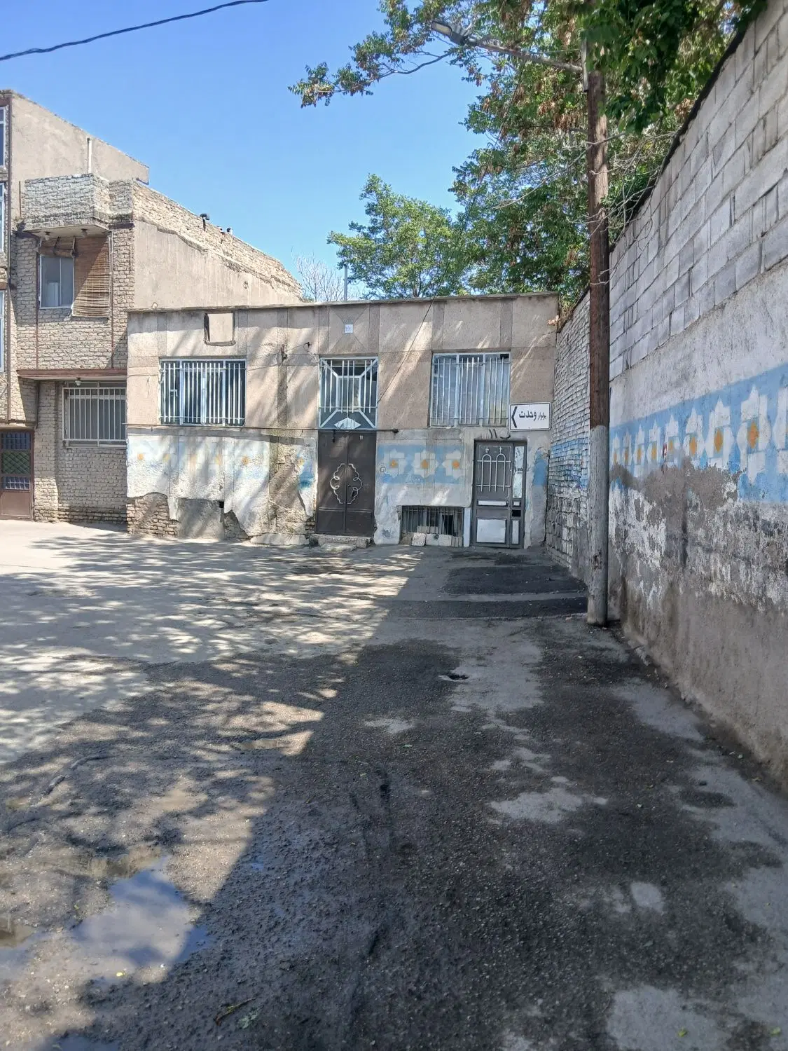 منزل ویلایی_ نزدیک حرم_ خیابان نواب در پنج راه