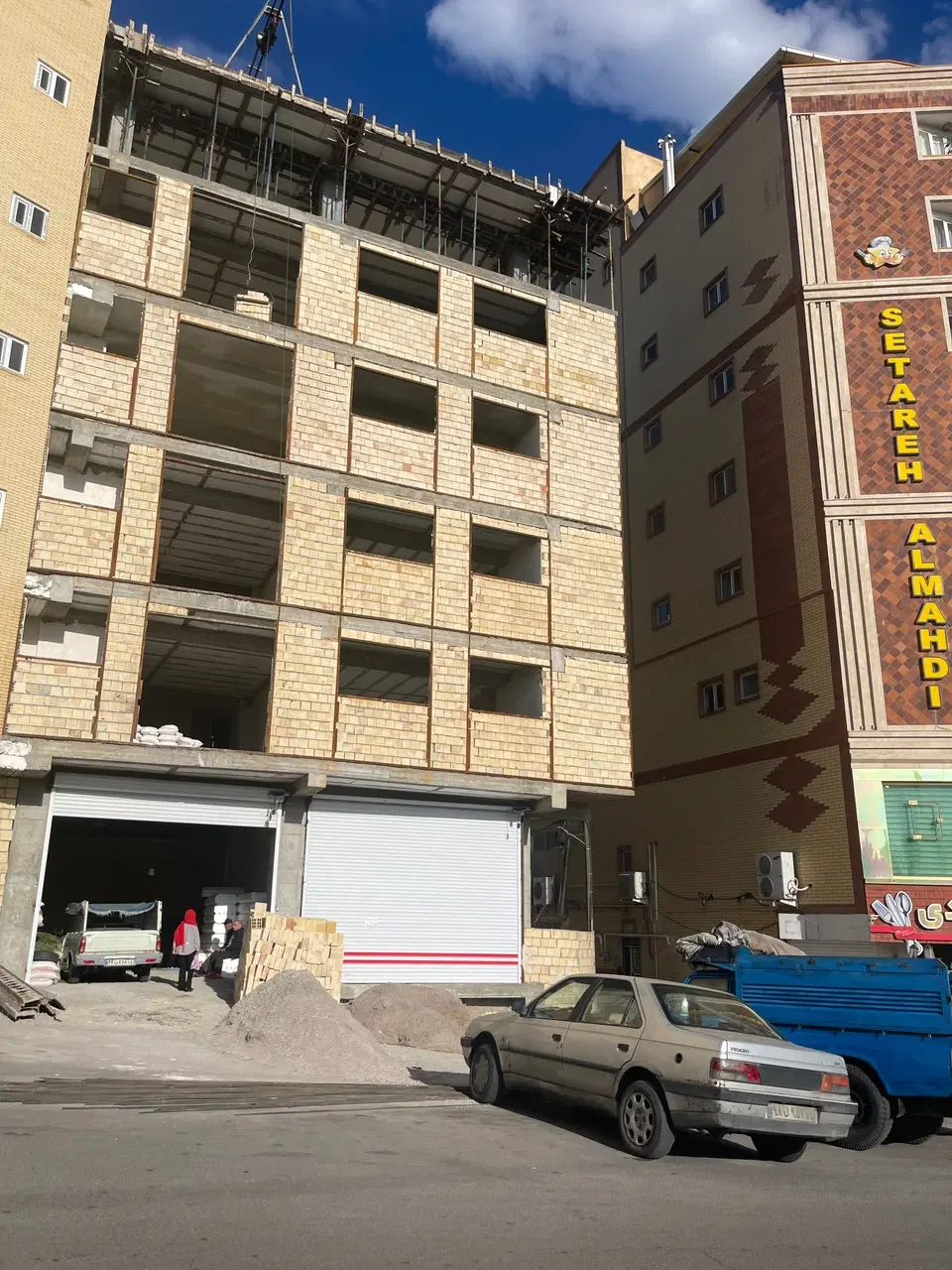ساختمان پیش فروش