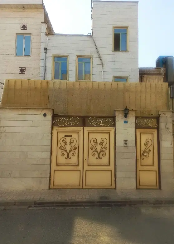 دو طبقه ویلایی حیاط دار