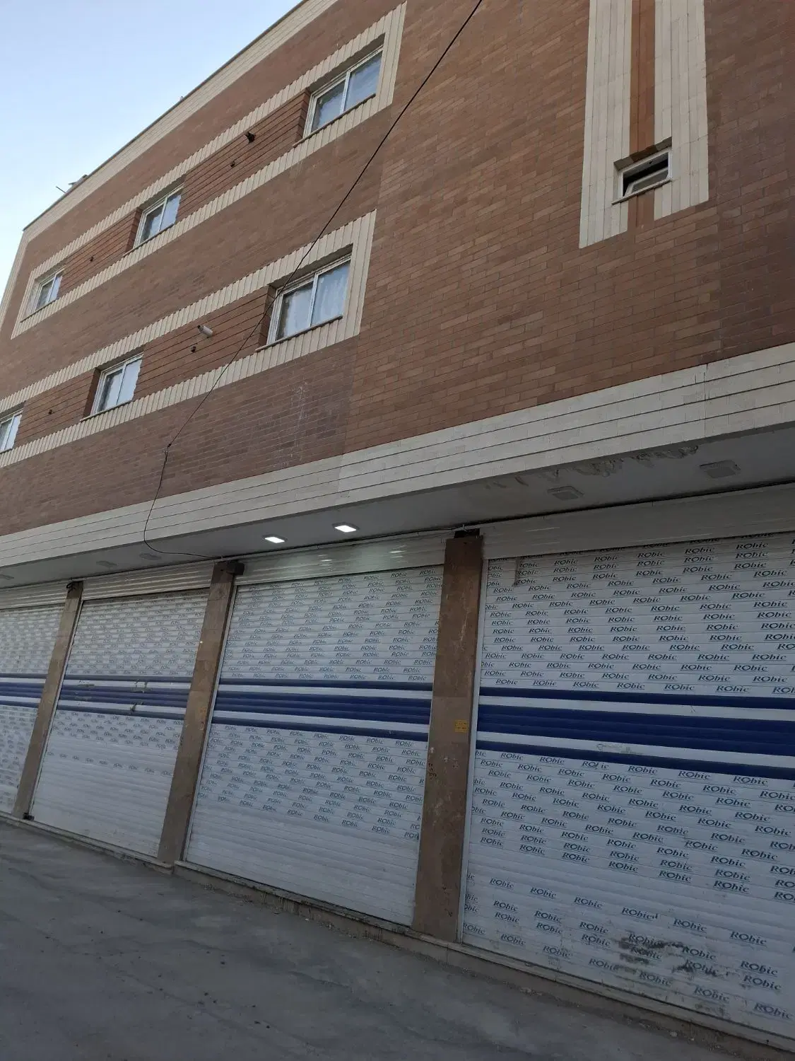 فروش یک واحد مسکونی در اتیشگاه