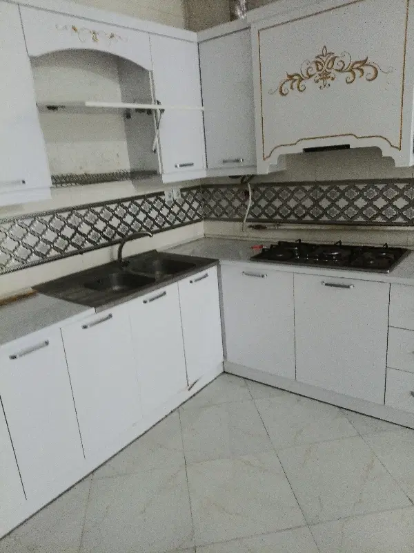 سوئیت یا دفتر کار حاشیه بلوار رئیسی
