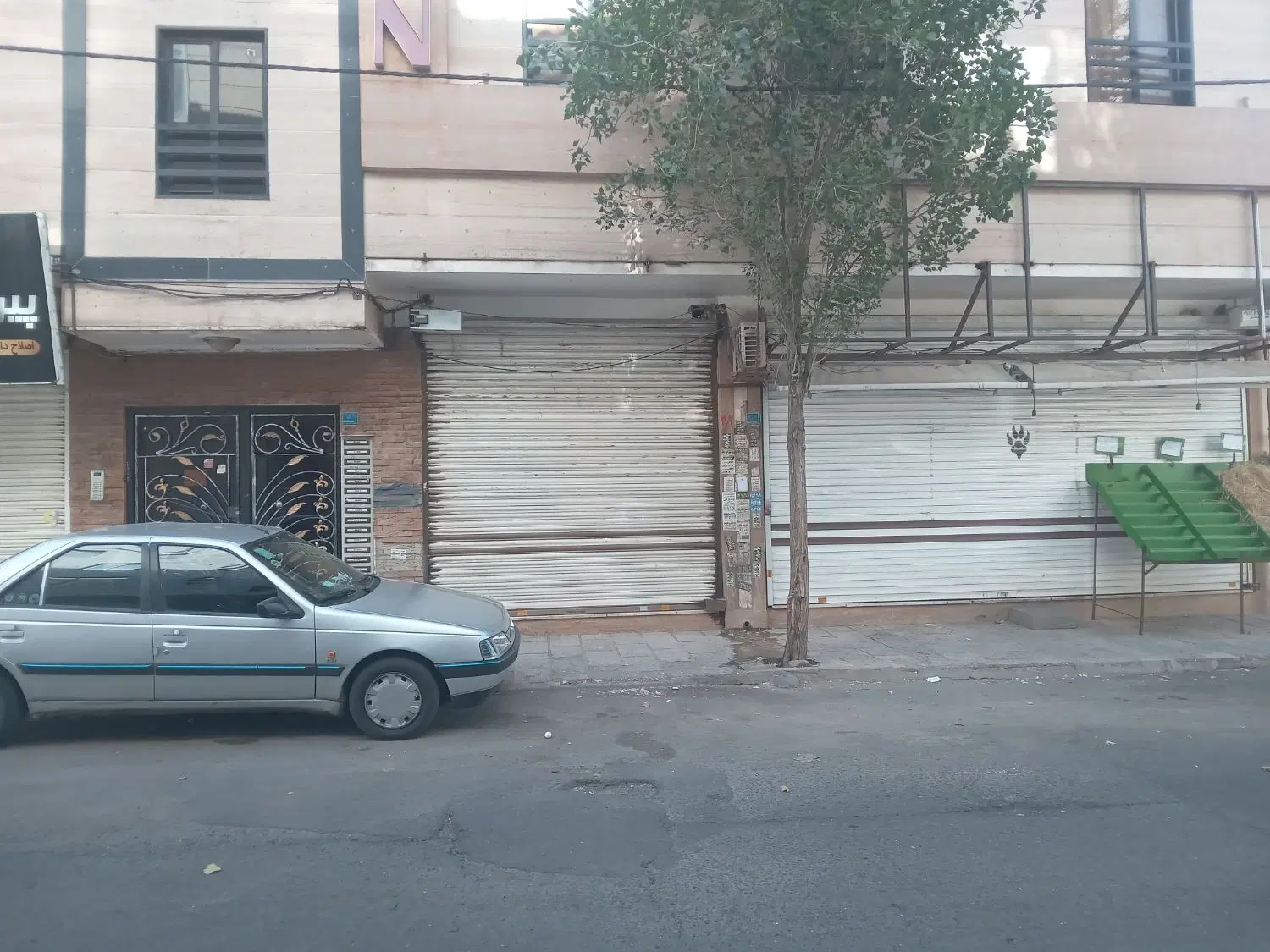 مغازه ۳۱ متر کف ۱۴ متر بالکن
