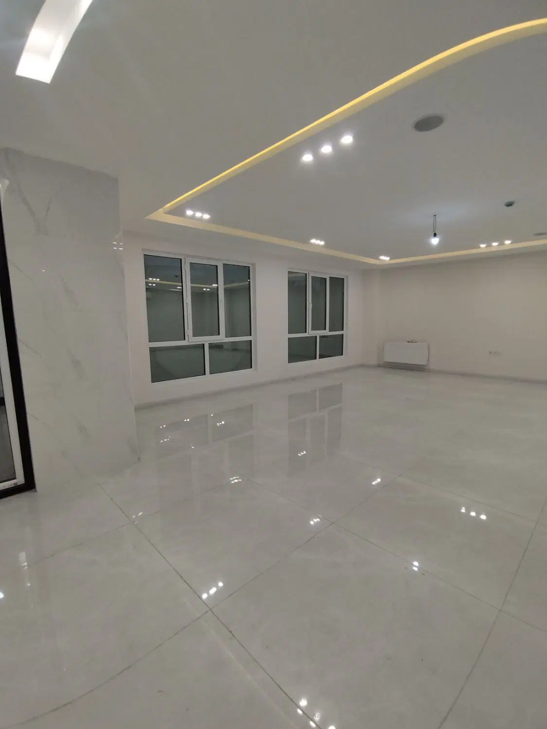 210متر3خواب_نوساز مدرن_2پارکینگ_بلوار گیلان