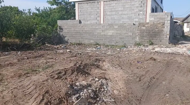 ۴۰۰مترزمین صد درصد مسکونی فروش فوری