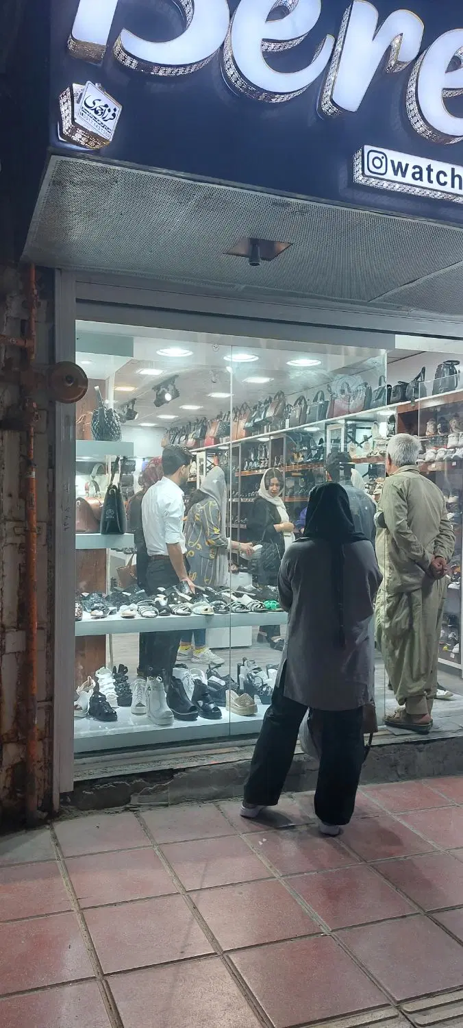 ی باب مغازه ب متراژ 52متر