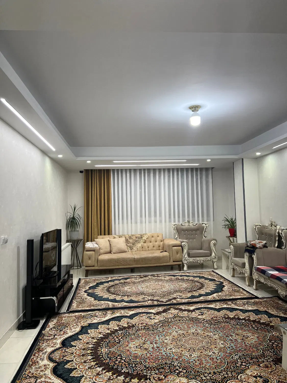 آپارتمان در خرمدشت