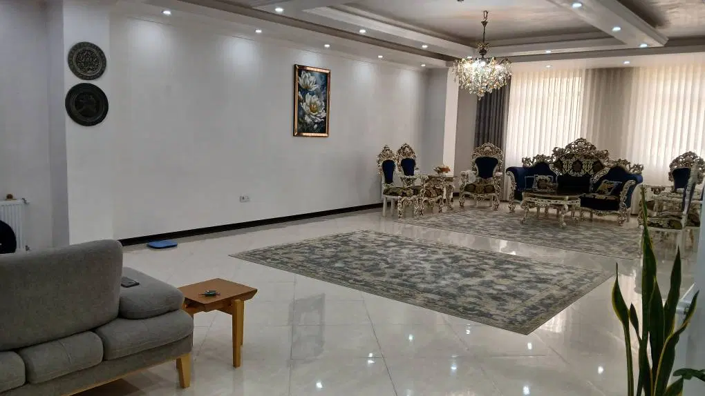 ۲۵۰ متر جنوبی ۴ خواب