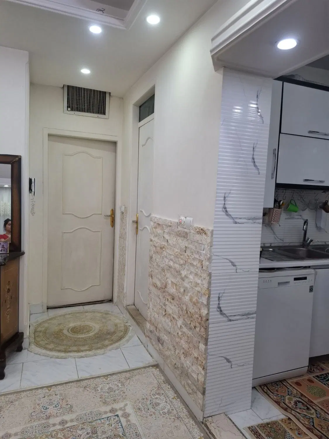 واحد۷۰متری پارکینک انباری اسانسورسندتک برگ
