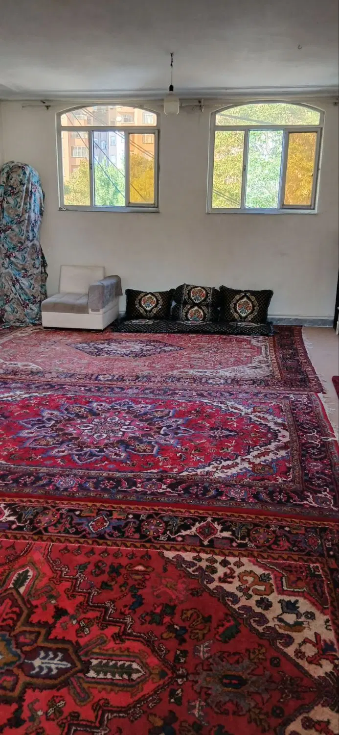 رهن واجاره آپارتمان در خیابان عباسی طبقه اول