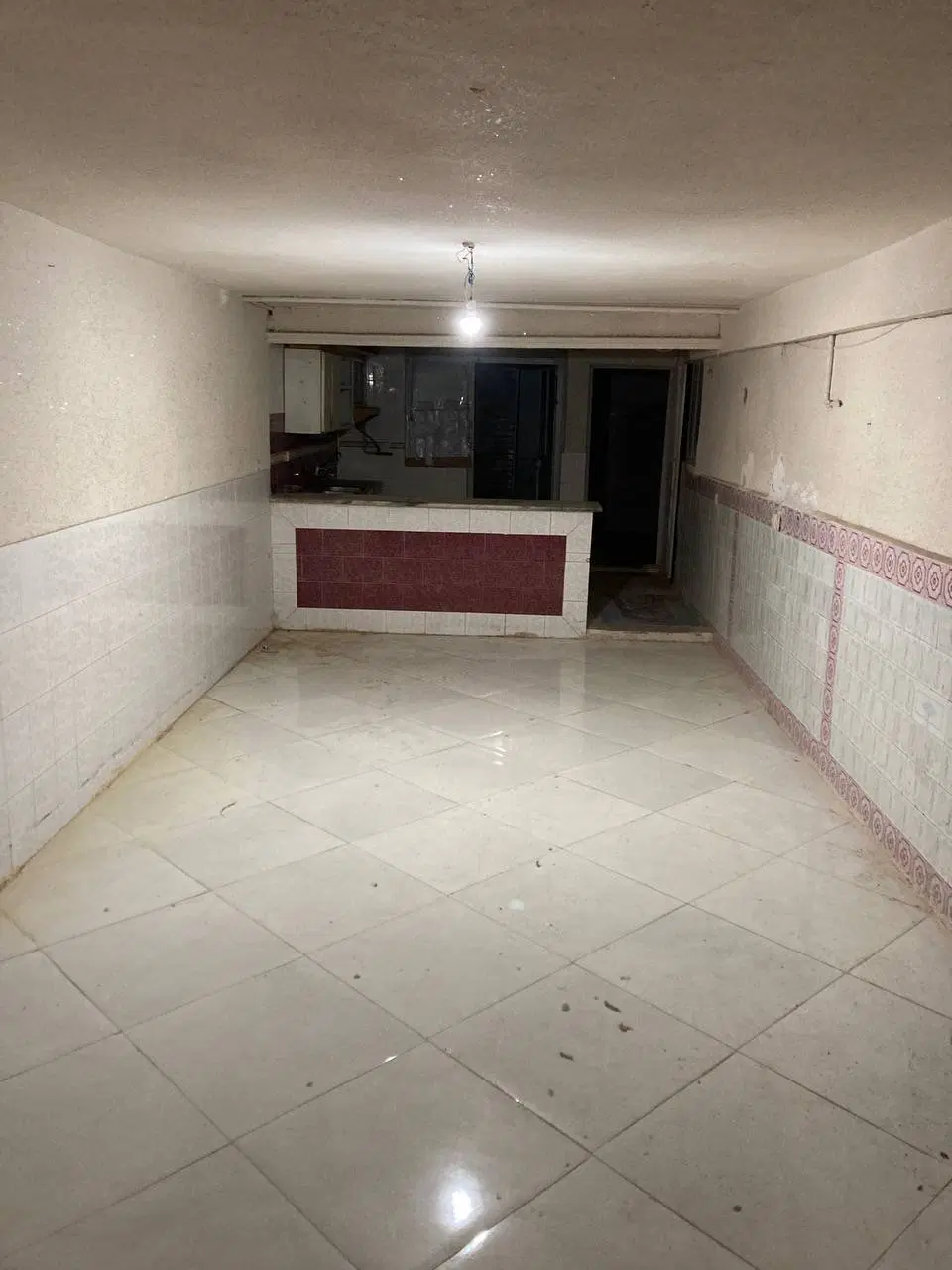یک طبقه ۸۰ متری