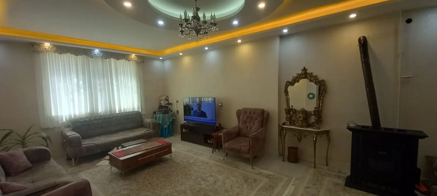 شهرک هجرت. ۱۲۶متر.خانه بامغازه. براصلی دورمیدان