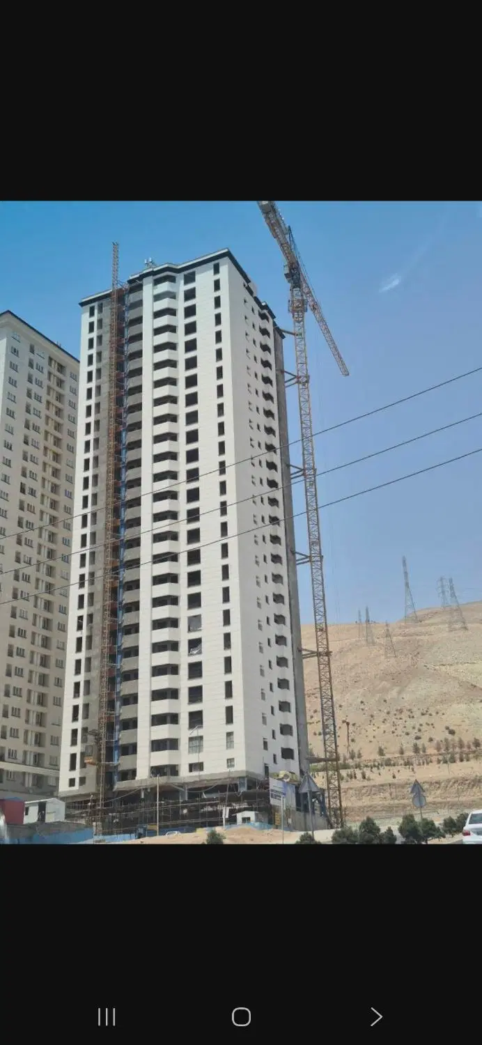 مثراژ139 واحد شمال شرقی 3خواب محله مروارید شهر