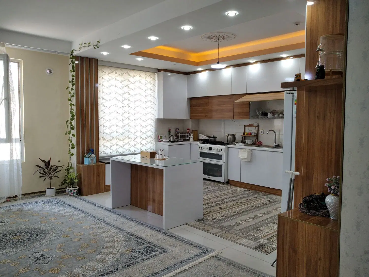 آپارتمان بیست متری اول کوچه ۲۳۰