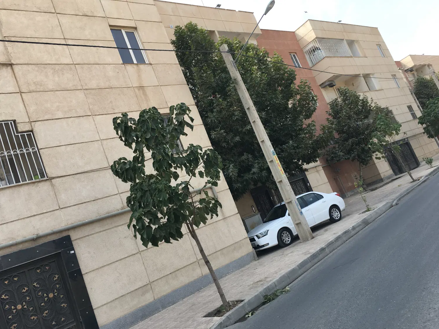 واحد هشتادمتری دوخواب