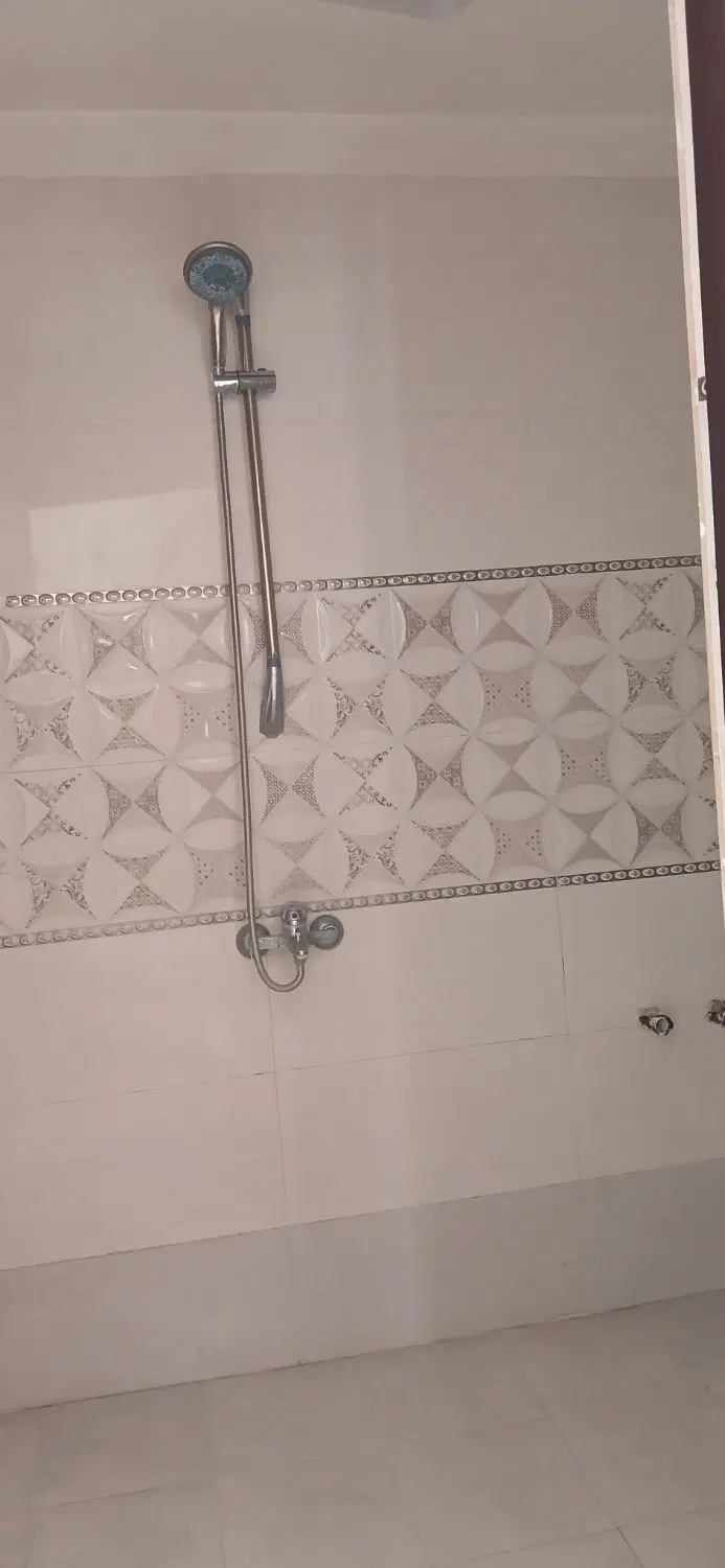 آپارتمان نوساز ۱۲۵ متری