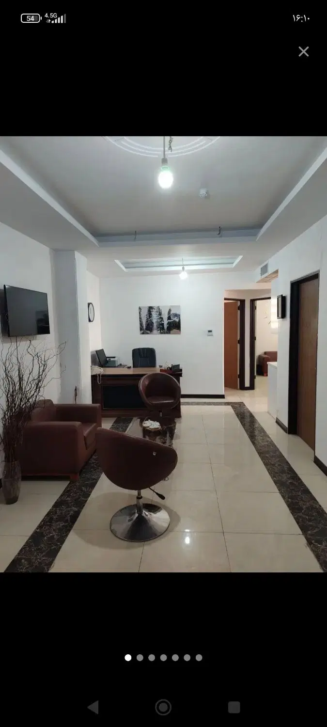 ۸۵ متر بر خیابان حاج زینل