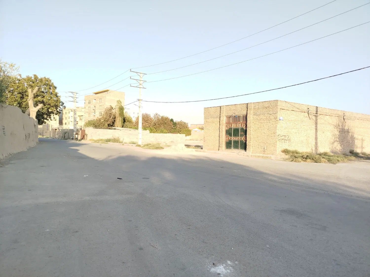 ۲۲۵متر زمین تجاری مسکونی