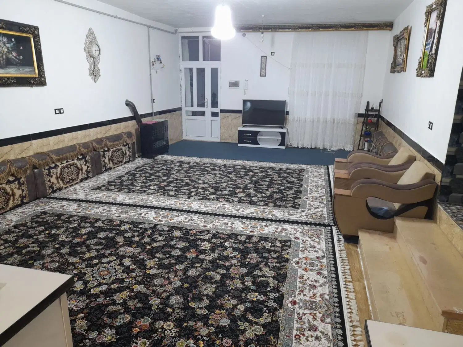 فروشی خانه