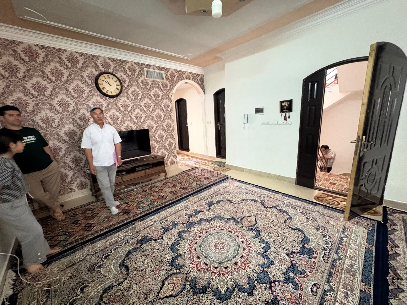 دو طبقه خانه ویلایی