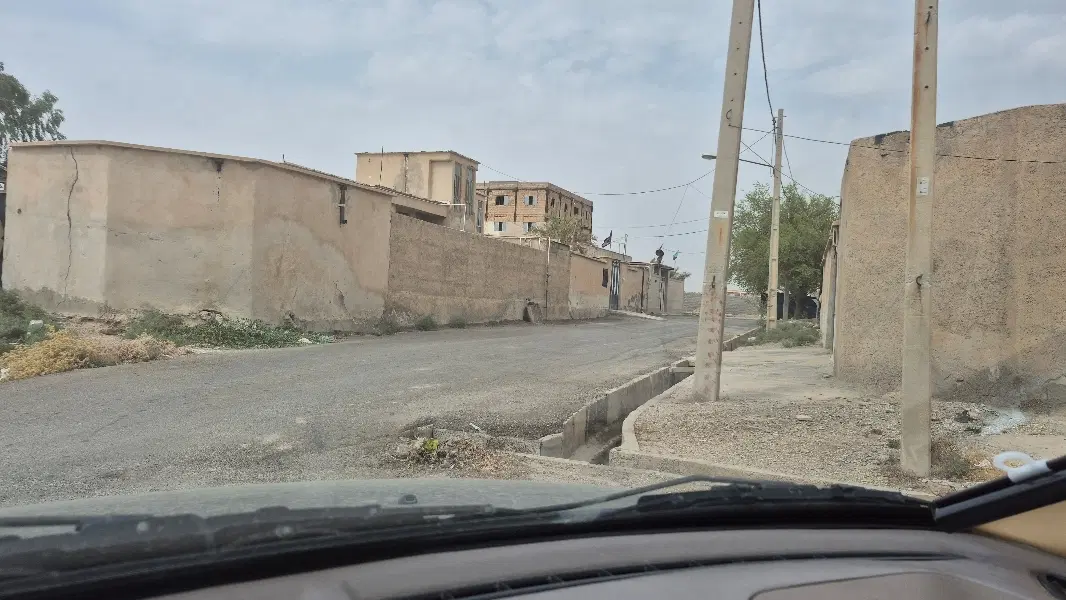 زمین سنددار در فاز۴ روبروی تالار الماس