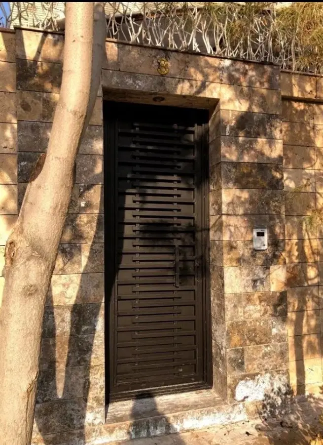 ۶۵متری در لادن۱۴