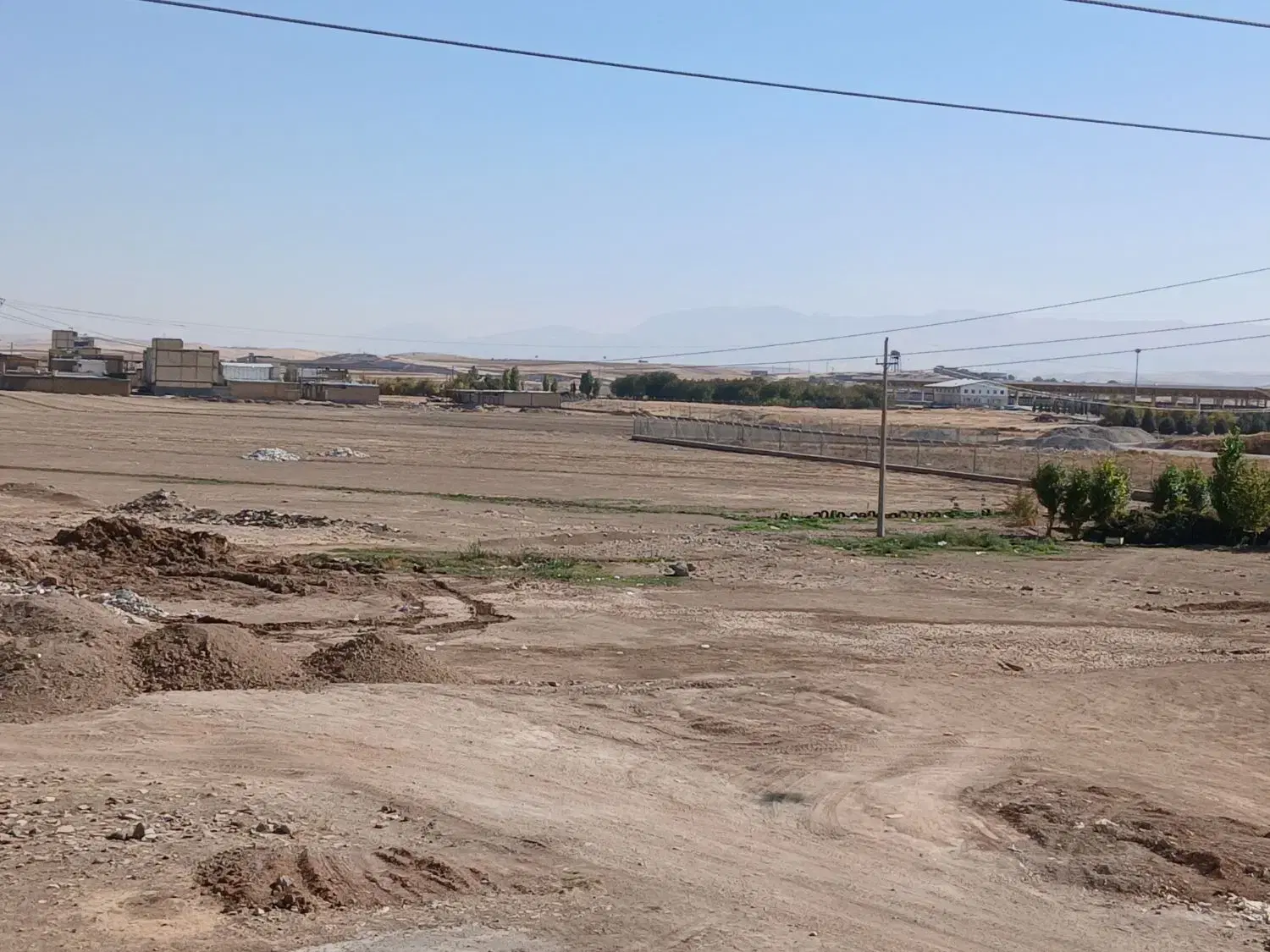 ۲۰ هزار مترکنار ایستگاه راه اهن بزرگراه امام