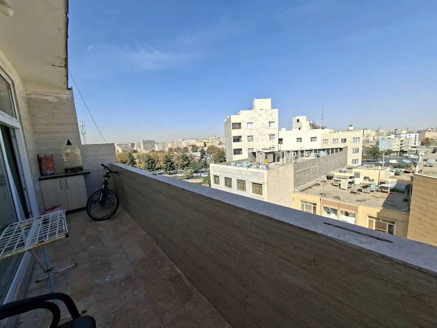 آپارتمان ۹۵ متری_ پارکینگ بدون مزاحمت